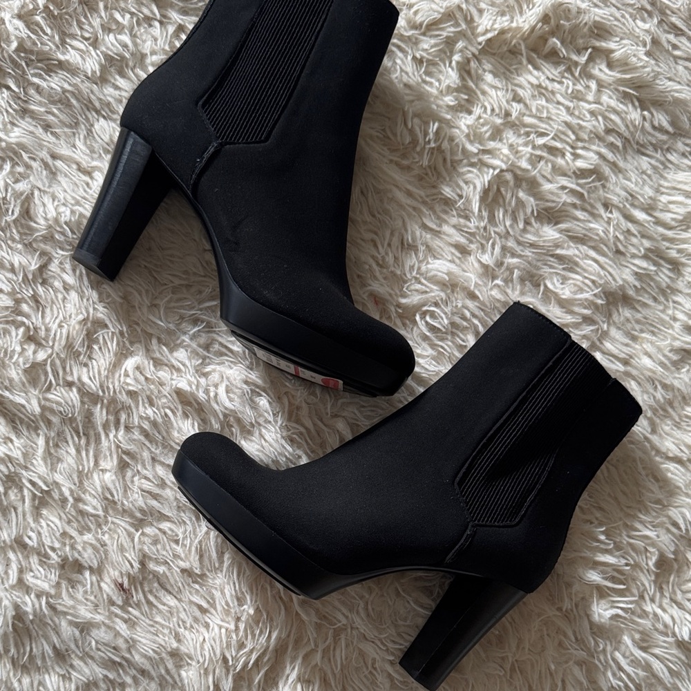 Donald J Pliner high heel boots - Picture 3 of 7